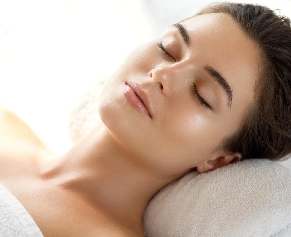 How to Keep Your Skin Naturally Glowing