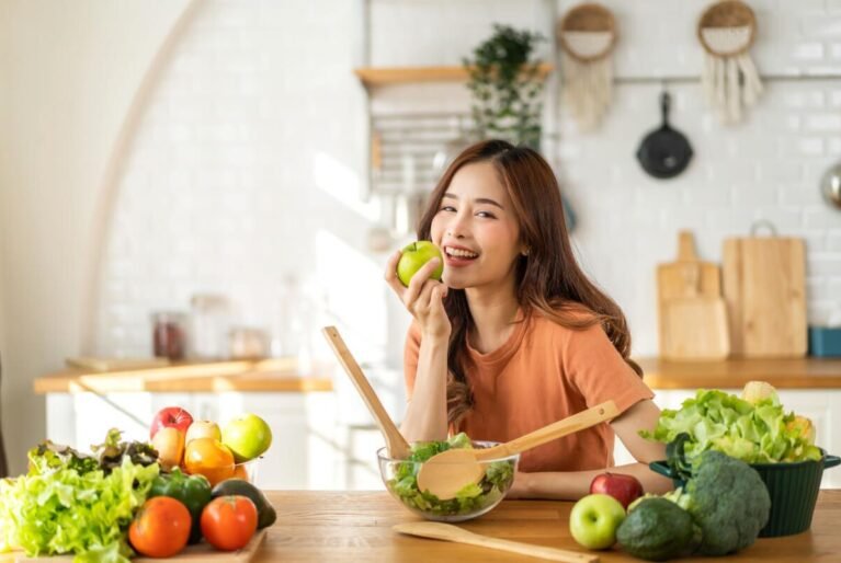 How to Keep Your Skin Naturally Glowing
