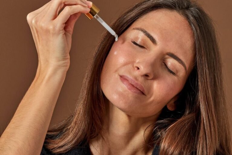 How to Build a Simple Daily Skincare Routine
