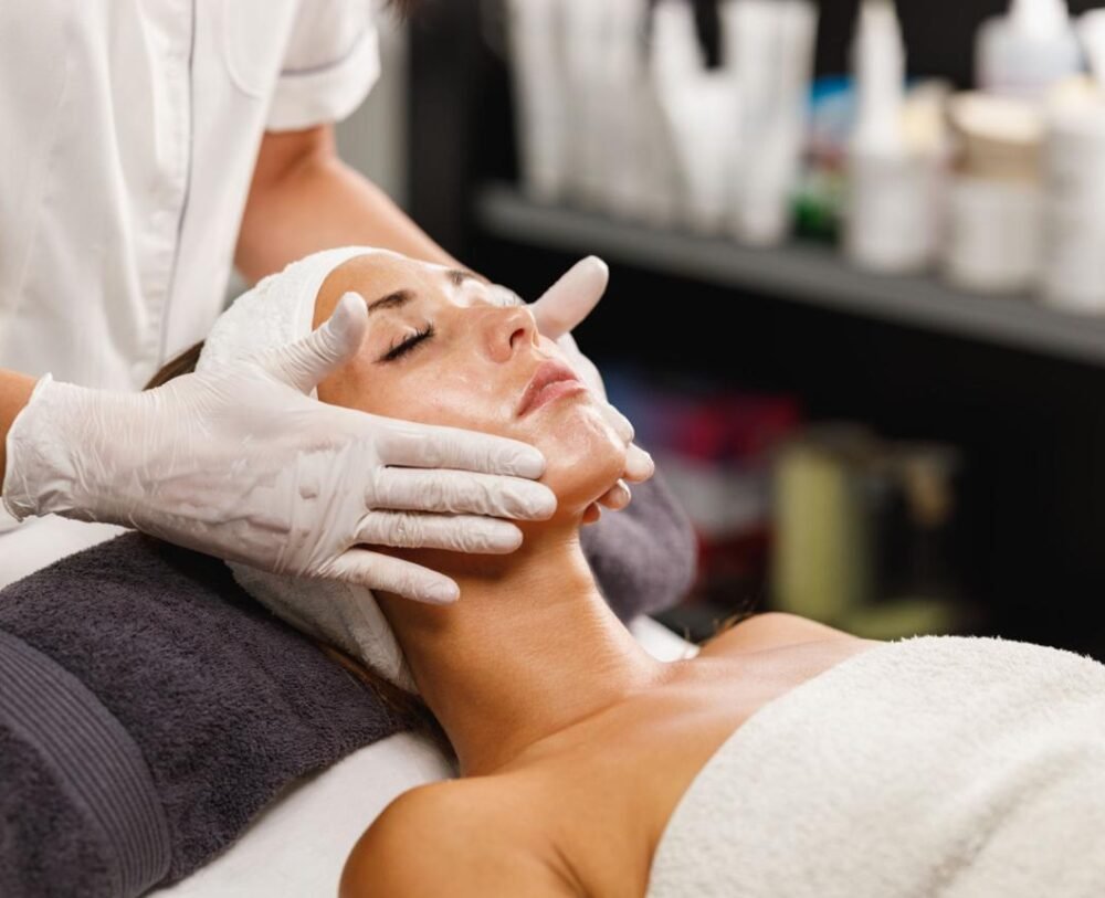 7 Simple Skincare Tips for Healthy & Glowing Skin